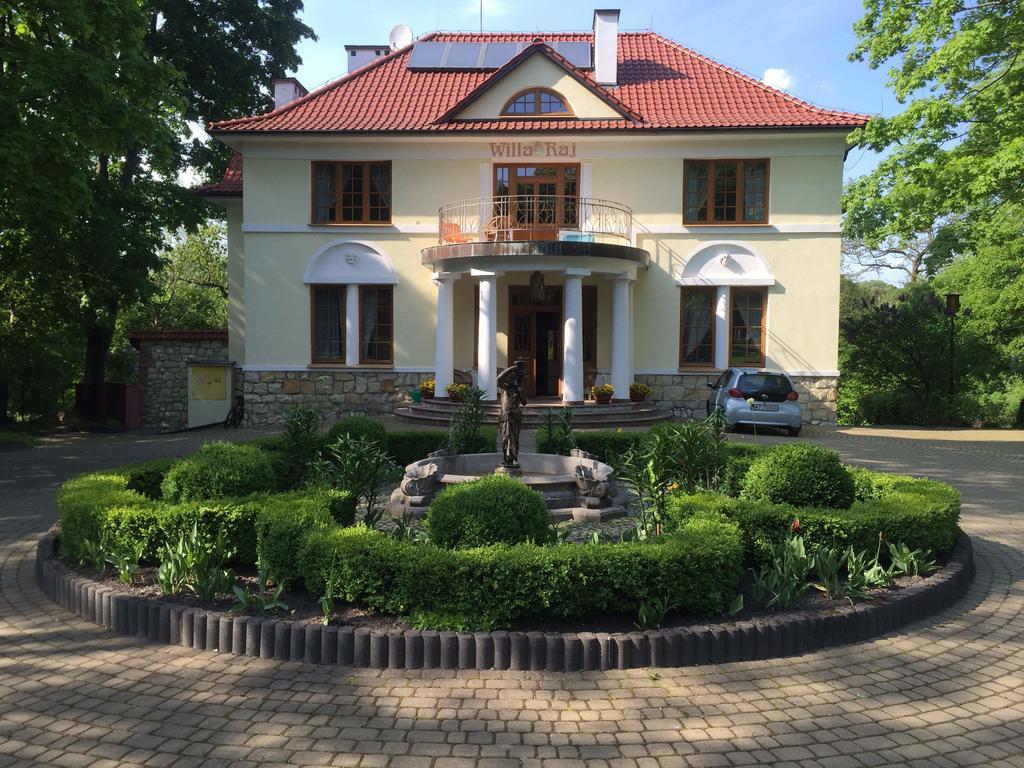 Willa Raj Naleczow Luaran gambar